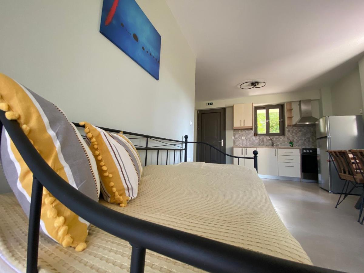Mirovigli Family Rooms Lépedha Zewnętrze zdjęcie